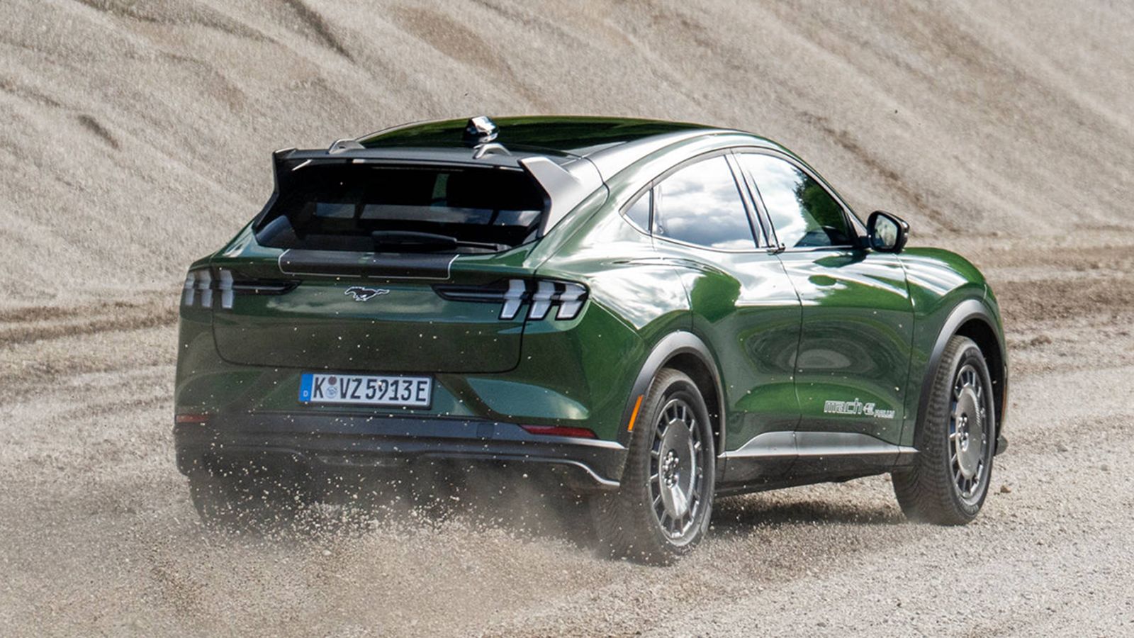 H Mustang Mach-E GT Rally έχει ισχύ 487 ίππων και ροπή 950 Nm.